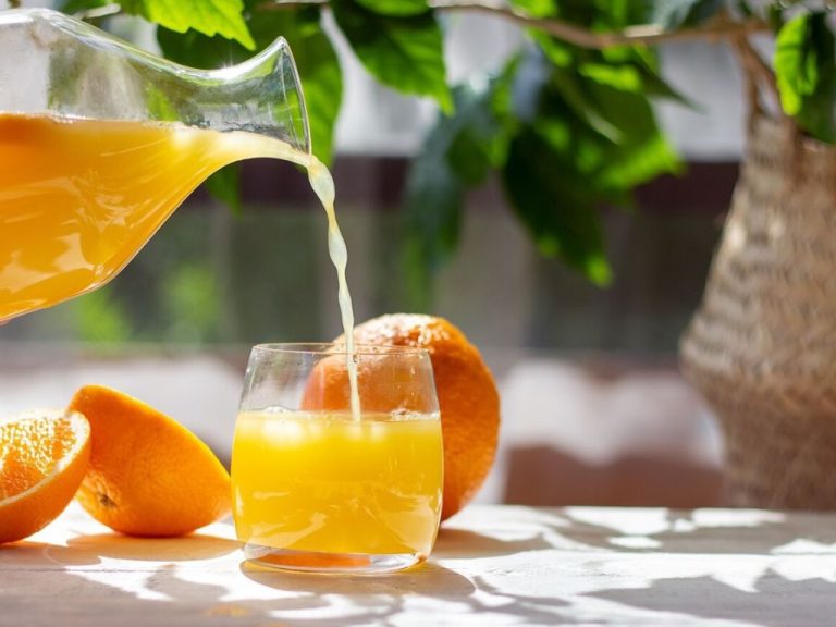 Bien-être : Traitement naturel de la constipation, jus d’orange et papaye pour un soulagement doux et efficace