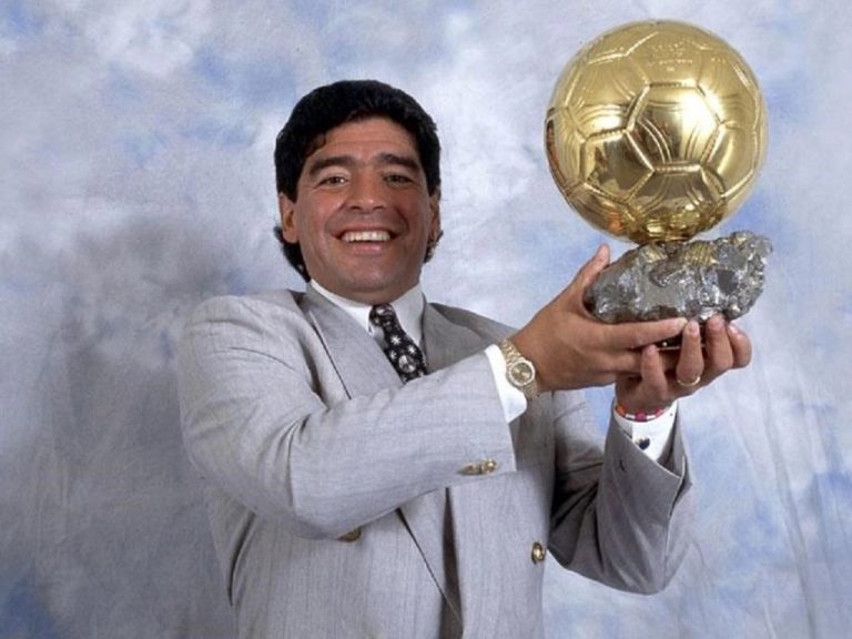 Foot : Le Ballon d’Or de Diego Maradona aux enchères, un événement historique dans le monde du Football